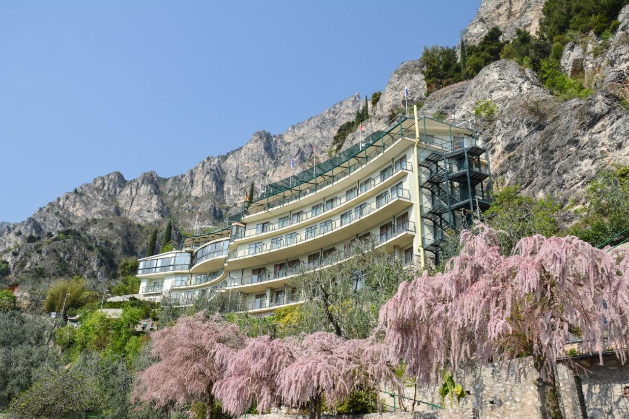 Hotel Astor Limone sul Garda Exterior photo