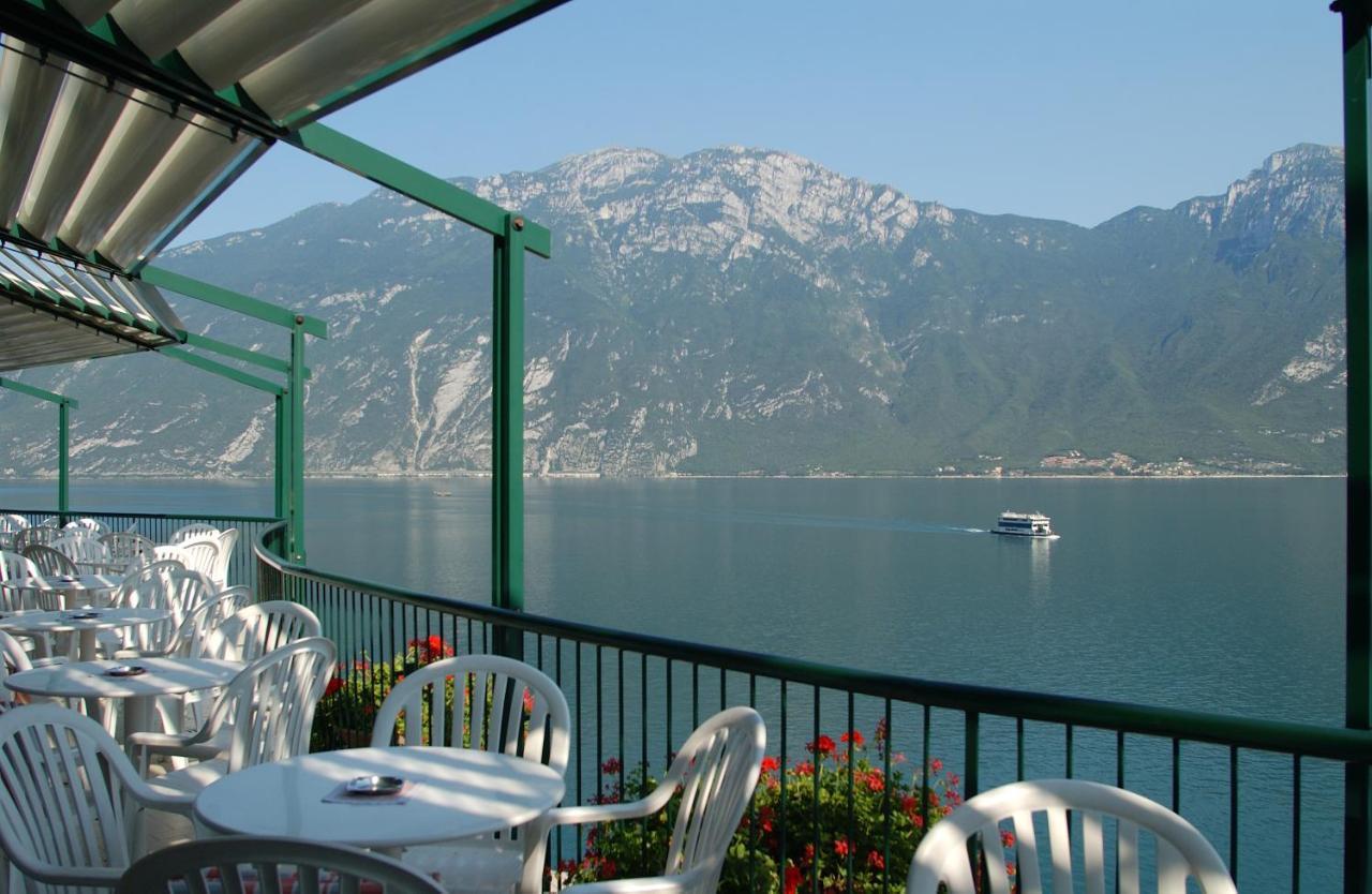 Hotel Astor Limone sul Garda Exterior photo